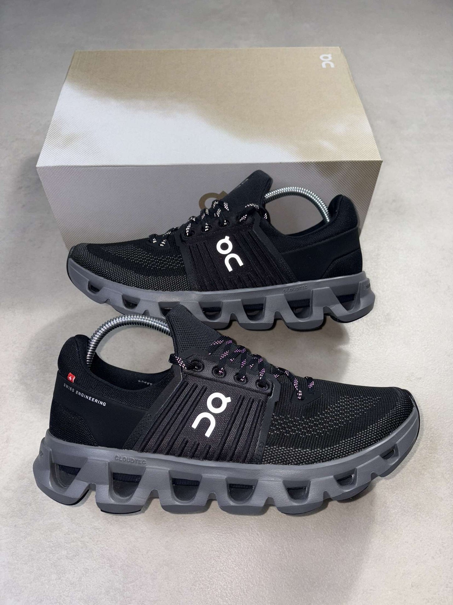 ONCLOUD CLOUDSWIFT 4 AD - BLACK/ROCK