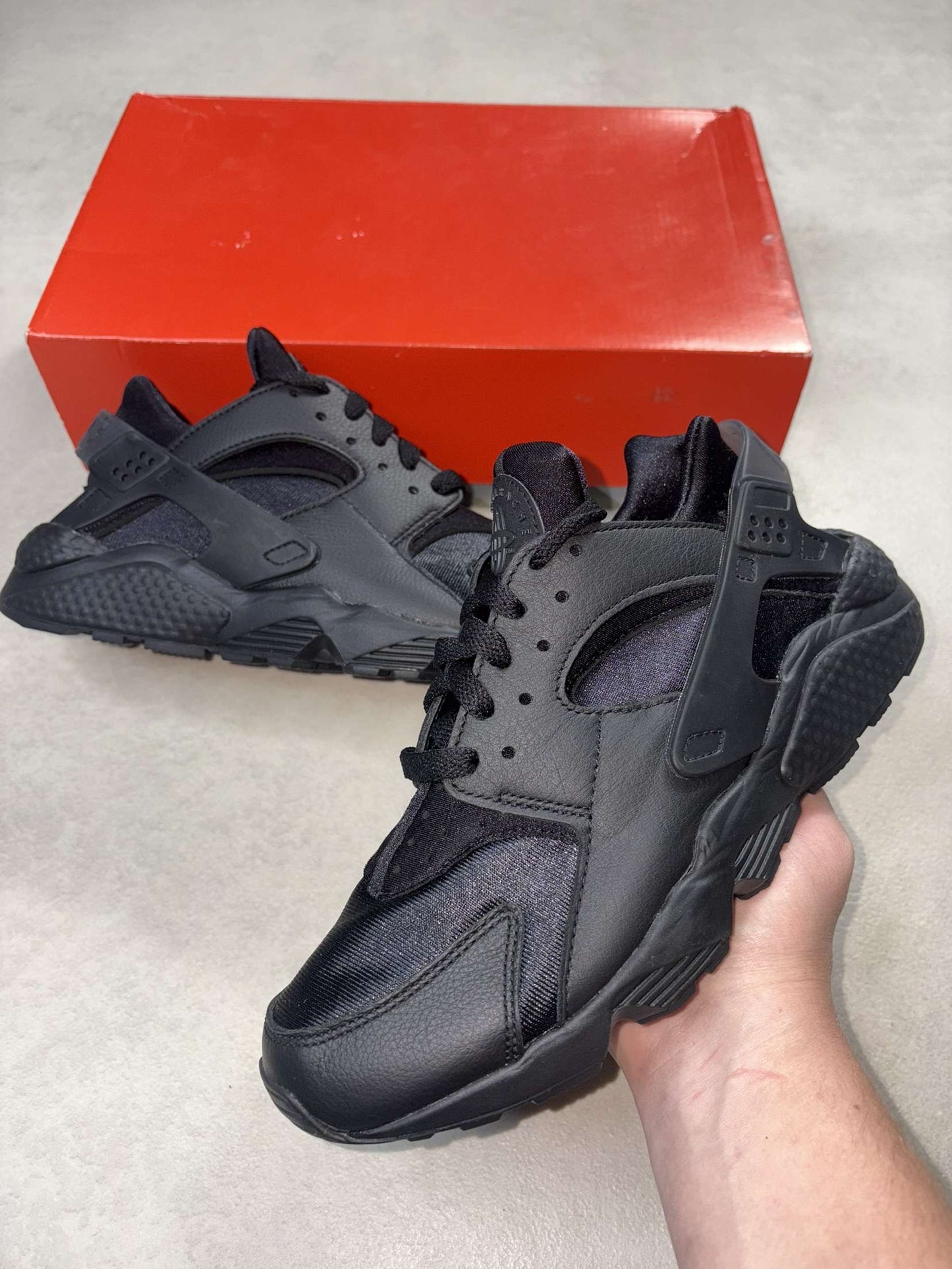 NIKE OG AIR HUARACHE - BLACK