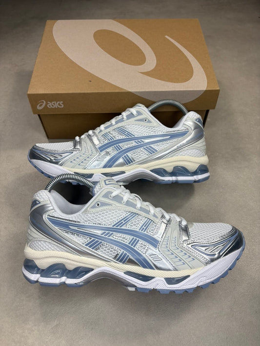 ASICS GEL KAYANO 14 - WHITE / LIGHT NAVY