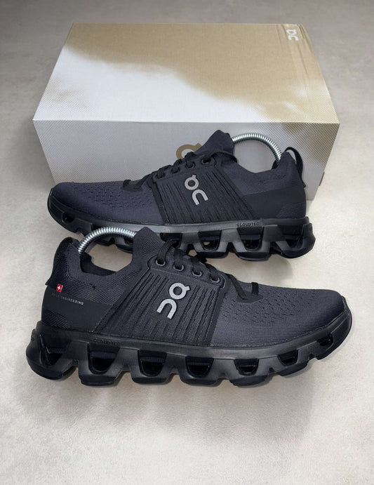 ONCLOUD CLOUDSWIFT 4 - TRIPLE BLACK